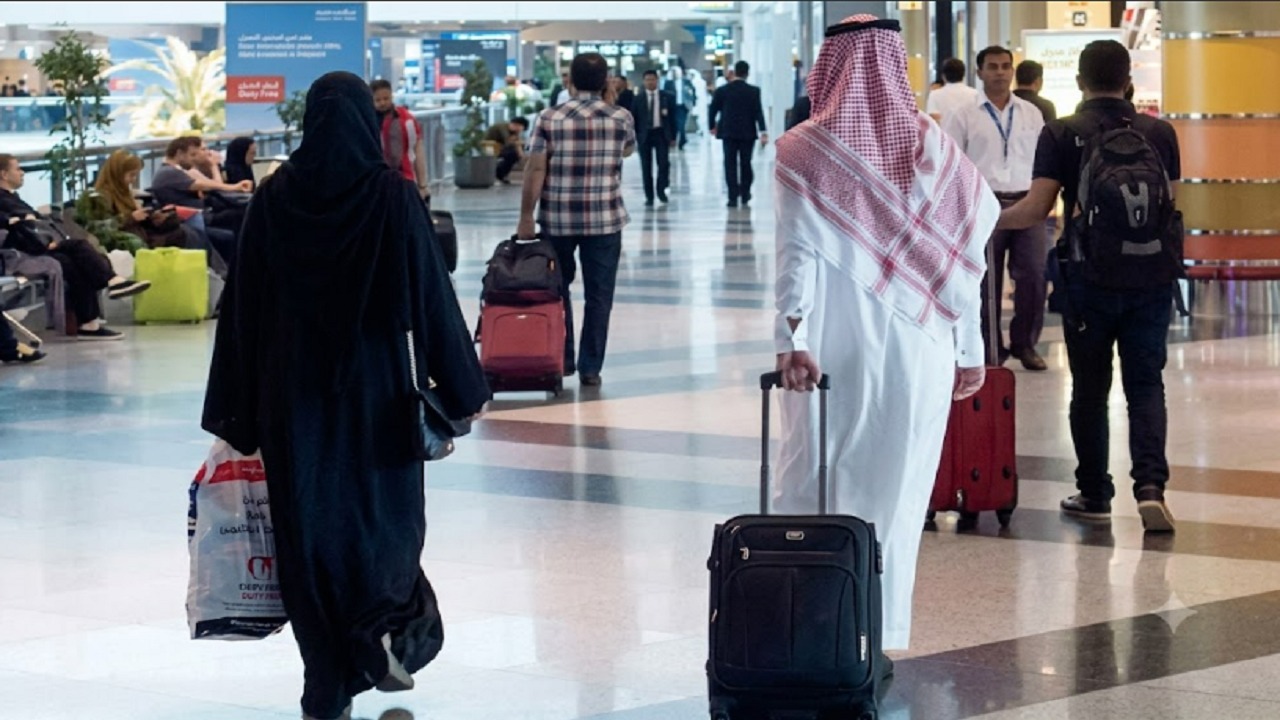 إلزام المسافرين بالإفصاح عن العملات والمجوهرات والمعادن التي تتجاوز قيمتها 40 ألف ريال
