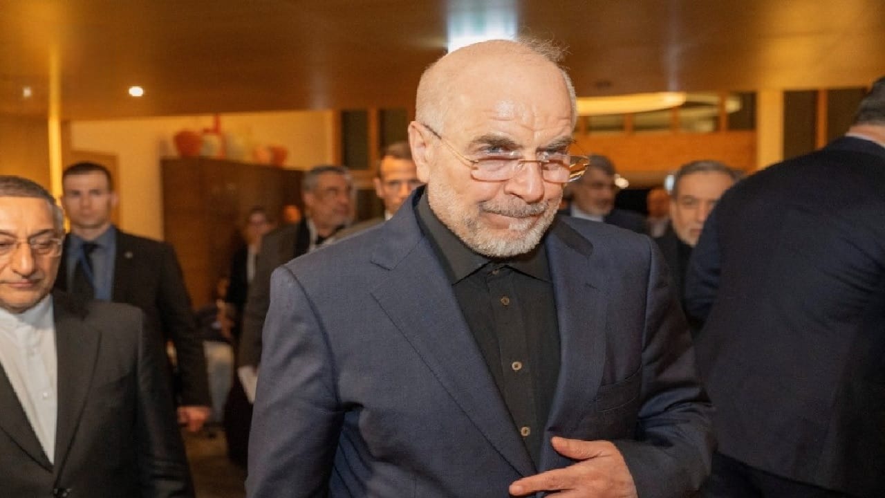 إعلام إيراني: هيئة التلفزيون تقطع بث حوار قاليباف