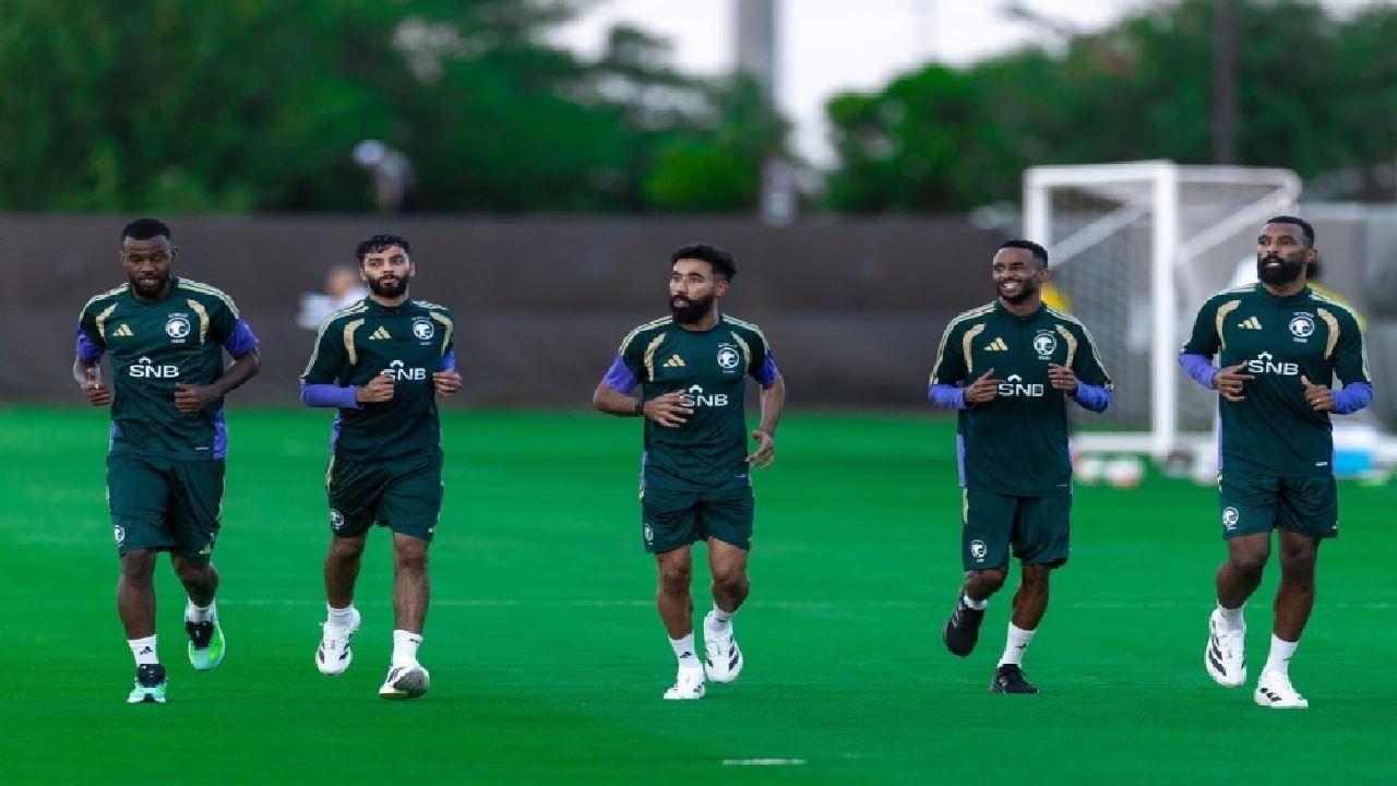 دونيس يستقر على التشكيل الأخضر لودية السنغال