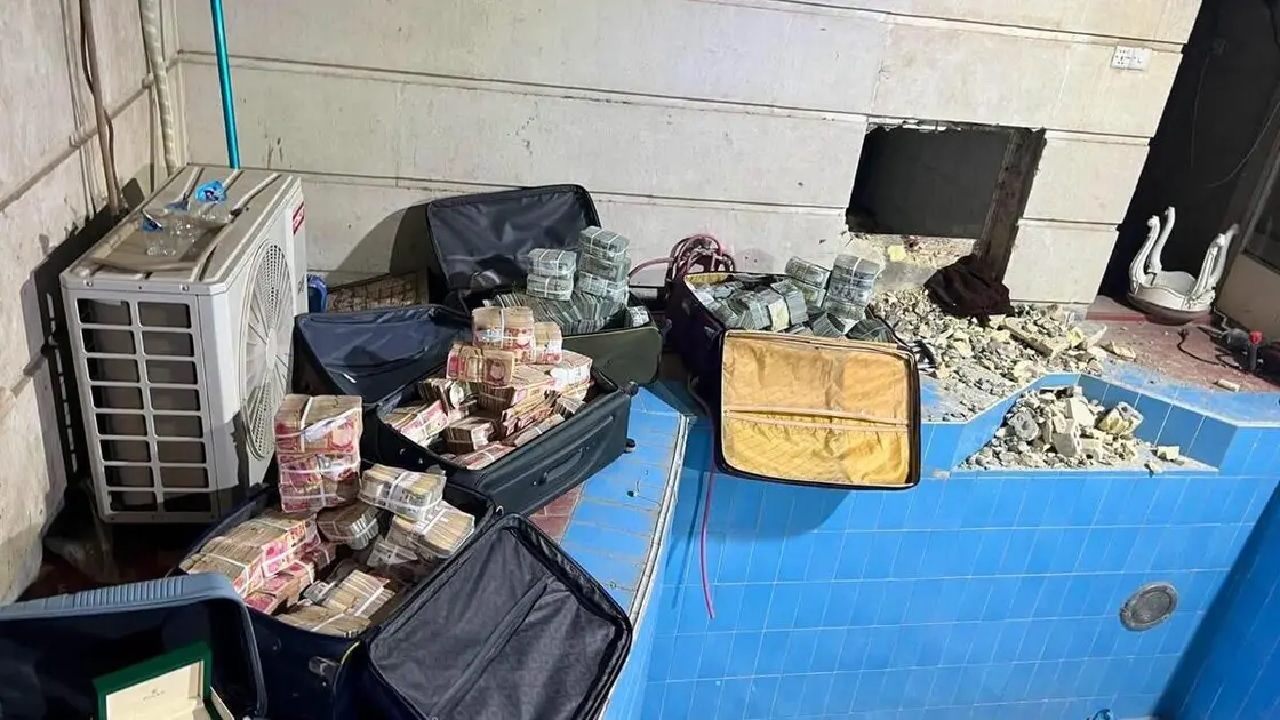العراق يضبط 11 مليون دولار مع وكيل وزارة النفط ضمن قضية فساد