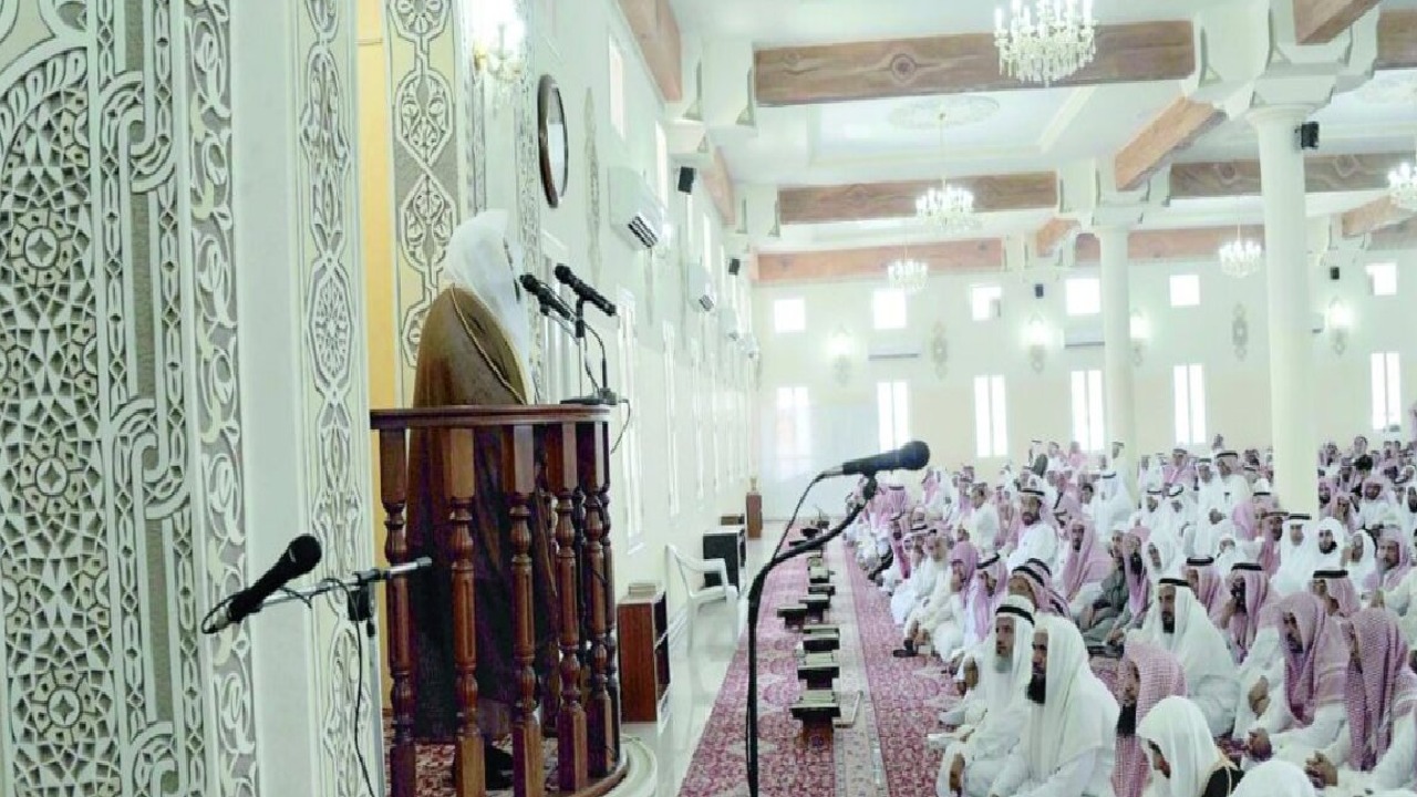 تخصيص خطبة الجمعة القادمة للحديث عن أهمية حسن العشرة بين الزوجين