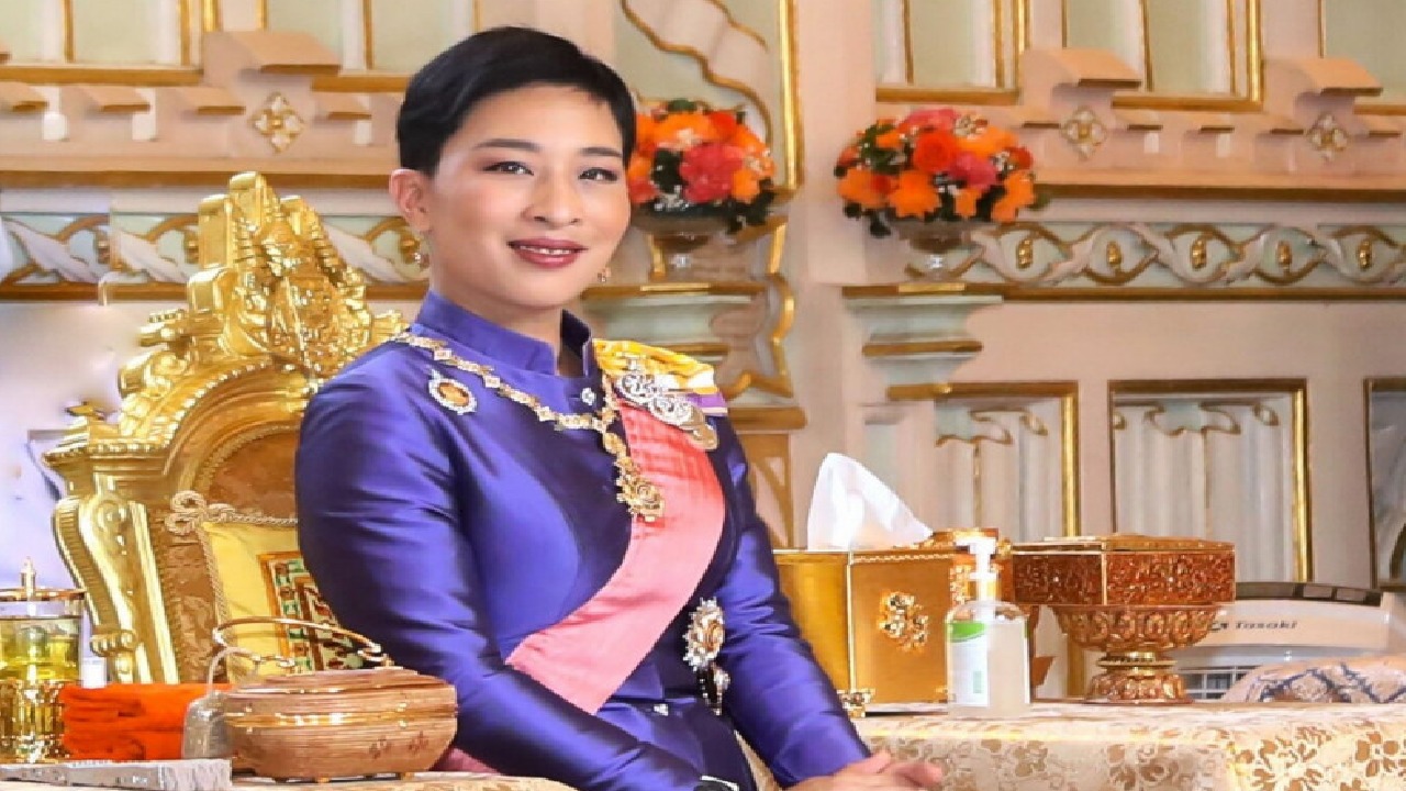 وفاة الابنة الكبرى لملك تايلاند عن عمر 47 عامًا