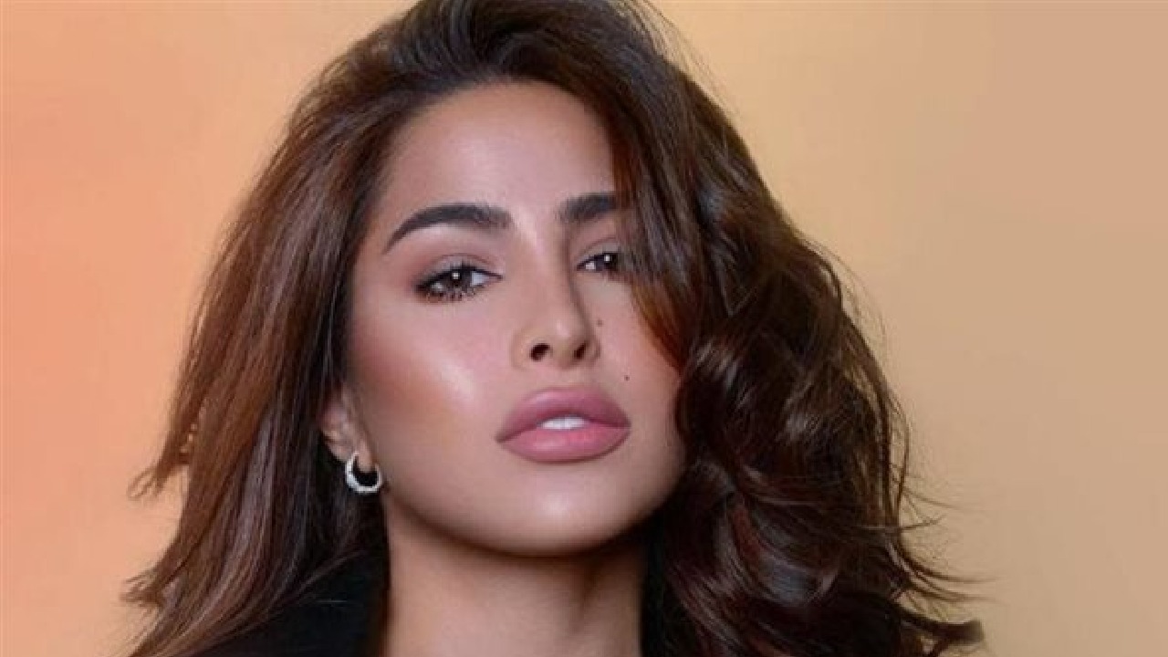 فوز العبدالله: انسرقت بمبلغ 250 ألف من مصممه ديكور.. فيديو