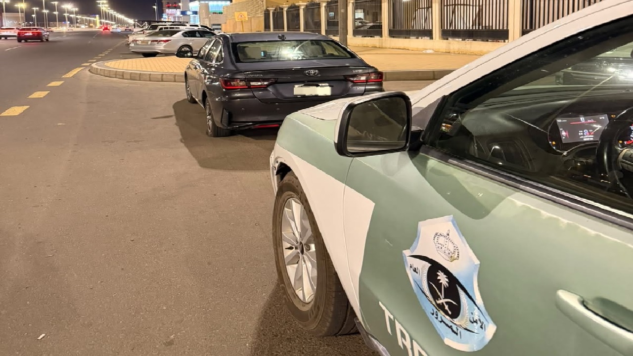 مرور تبوك يضبط قائد مركبة لارتكابه مخالفة التفحيط