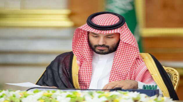 ولي العهد يرأس جلسة مجلس الوزراء في جدة