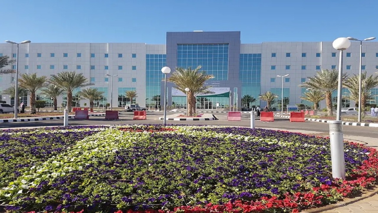 إنقاذ حياة مريضة بعد فشل حاد في القلب والرئتين باستخدام تقنية ECMO في تبوك