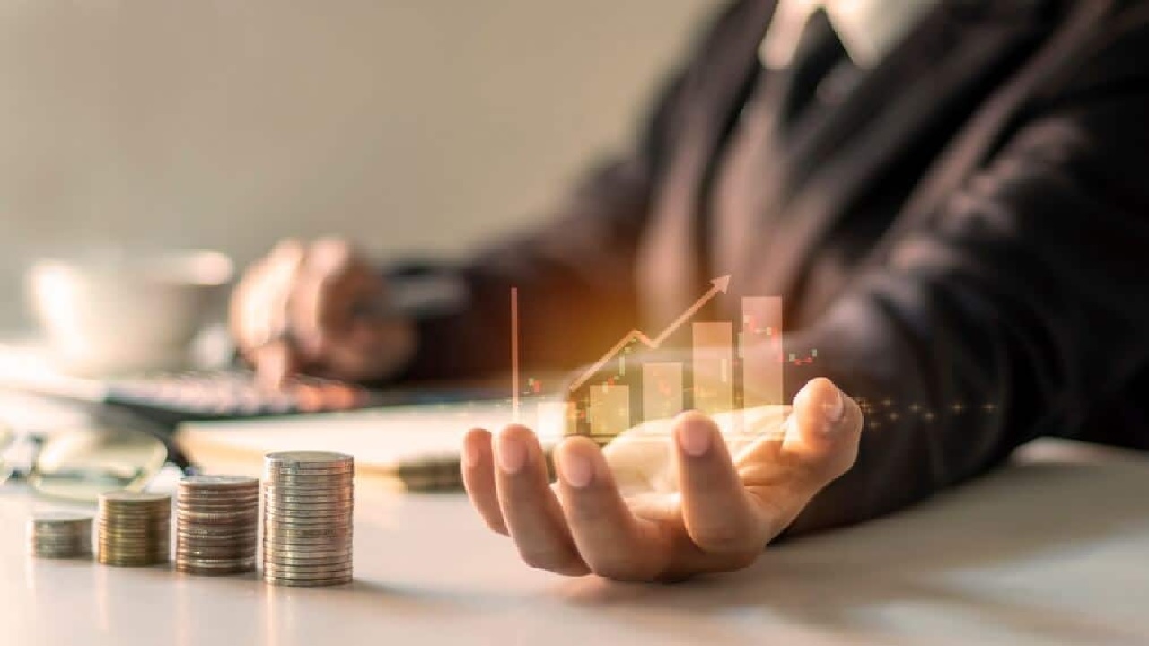 رائد العمري: الاستثمار الحقيقي يعتمد على المستقبل وليس ملاحقة الترندات.. فيديو