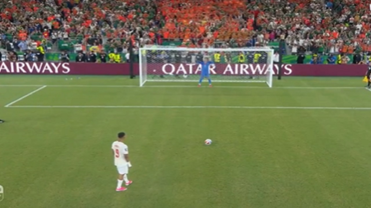 سفيان رحيمي ينفذ أغرب ضربة جزاء في مونديال 2026.. فيديو