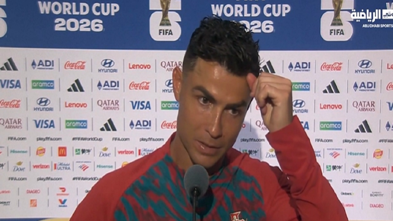 ردة فعل رونالدو بعد سؤاله عما إذا يرغب عن مواجهة ميسي في كأس العالم.. فيديو
