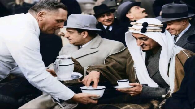 لقطات تاريخية لزيارة الأمير فيصل إلى بريطانيا عام 1939م.. صور