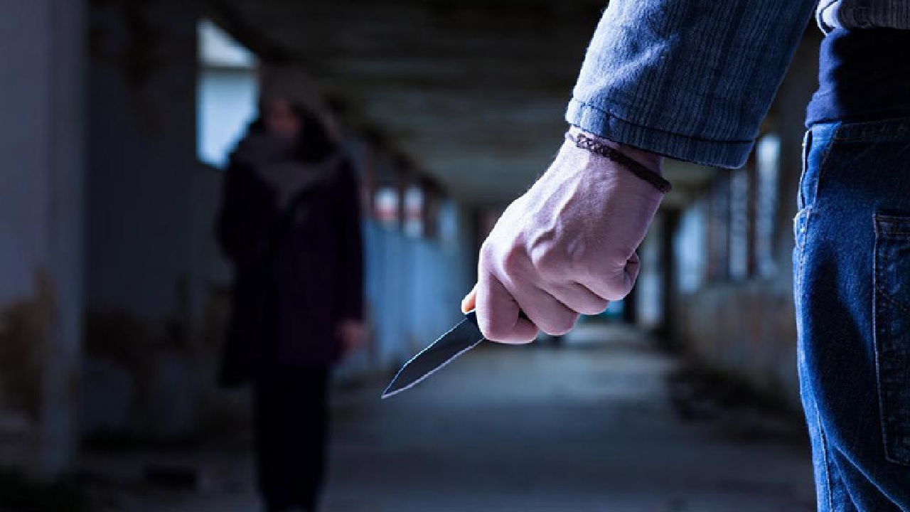 محلل سلوك يوضح : لماذا يتحول الشخص إلى مجرم؟ .. فيديو
