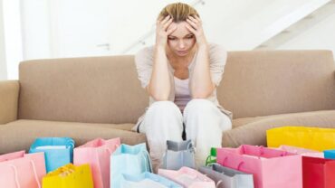 أخصائي : إدمان التسوق يستوجب وقف الدعم المالي عن الزوجة.. فيديو