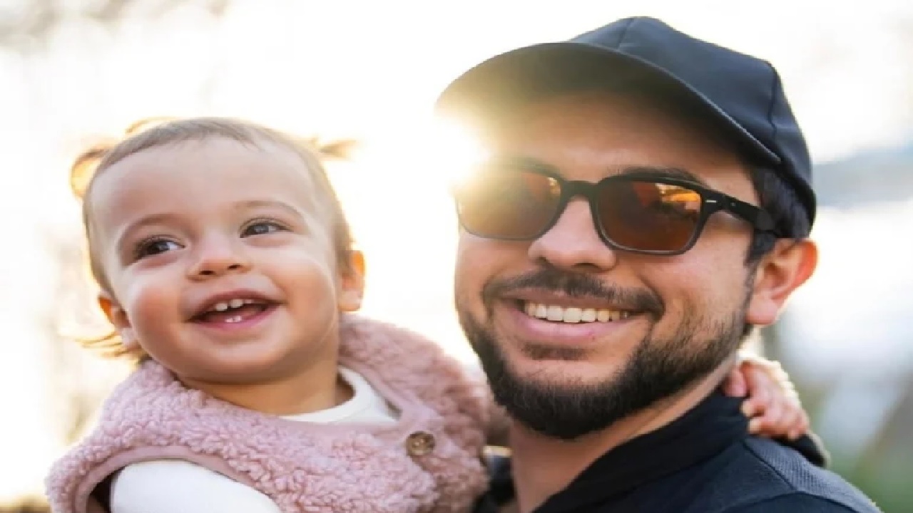 الملكة رانيا تهنئ الأمير الحسين برسالة مؤثرة في يوم ميلاده
