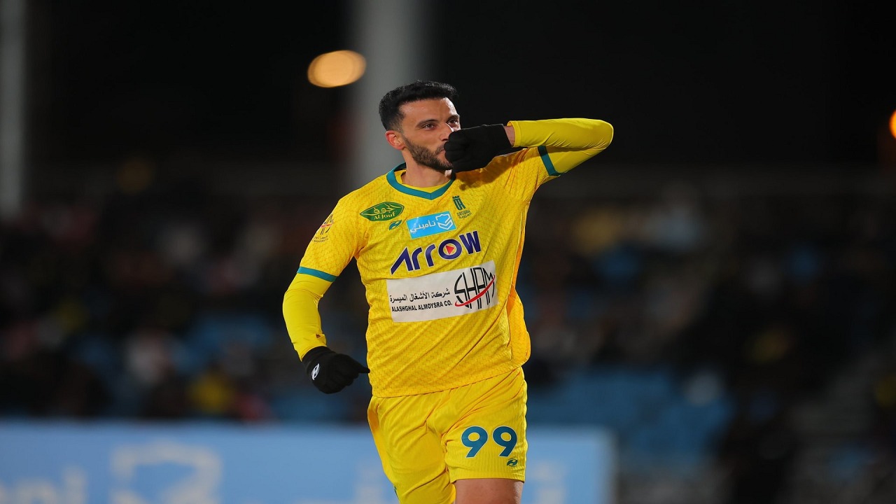 عمر السومة: في الغالب سألعب لنادي في محيط الرياض.. فيديو
