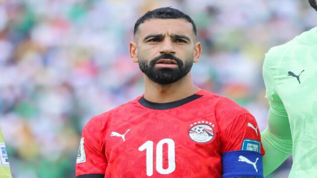 محمد صلاح يؤجل الرد على عرض روشن