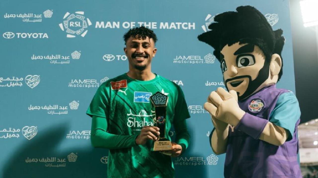الهلال يستهدف ناصر الهليل بطلب من إنزاغي