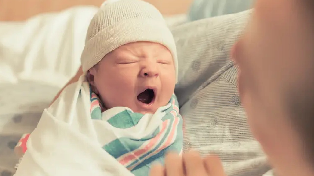 مضاعفات صحية خطيرة تجهلها بعض الأمهات عند ولادة أطفالهن قبل أوانهم