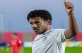 رومارينيو ينهي عقوبة الإيقاف ويعود للملاعب