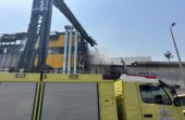 إخماد حريق في مبنى تجاري بجازان