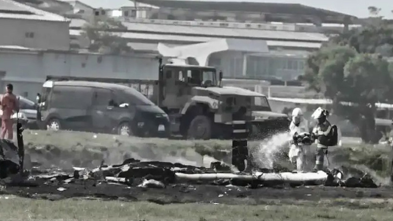 تحطم طائرة تدريب عسكرية أثناء مهمة تدريبية للقوات الجوية التايوانية.. فيديو