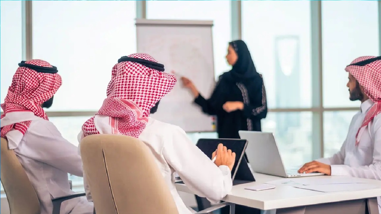 انخفاض معدل البطالة بين السعوديين