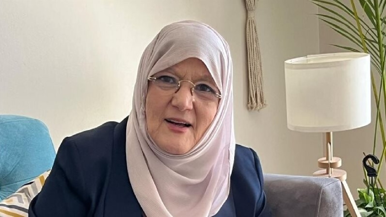 شمس البارودي تثير الجدل بتصريحاتها حول حق الأداء العلني