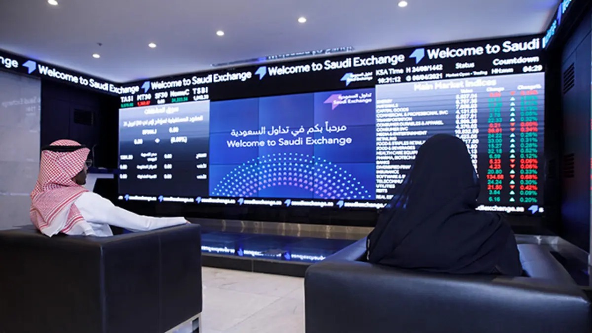 مؤشر سوق الأسهم يغلق مرتفعًا