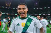 الأهلي يبقي على إينزو ميو بعد فشل تسويق عقده