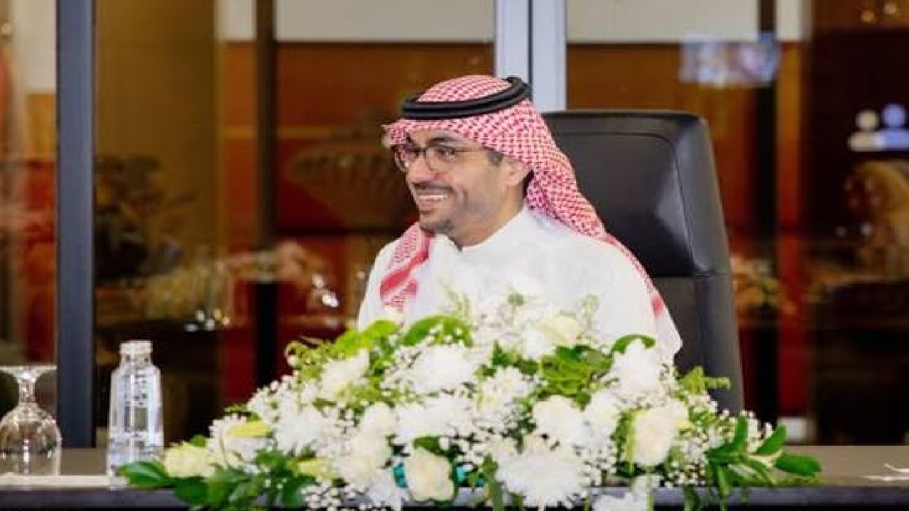 “بدر الرزيزاء” يعلن ترشحه رسمياً لرئاسة الاتحاد السعودي لكرة القدم