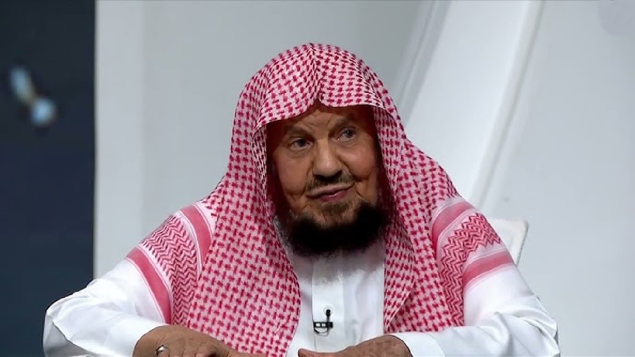 المنيع يوضح طرق علاج ضعف الخشوع في الصلاة.. فيديو