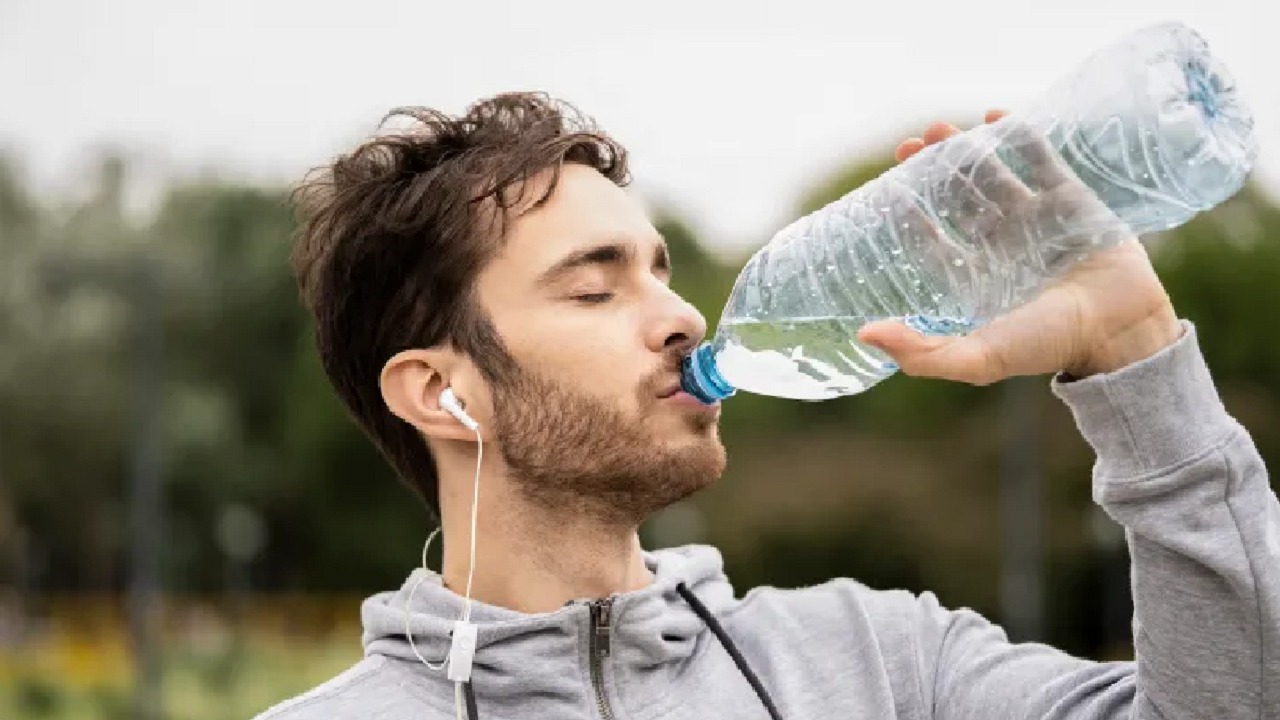 3 فئات يجب عليها الحذر بشأن معدلات استهلاكها اليومي للمياه