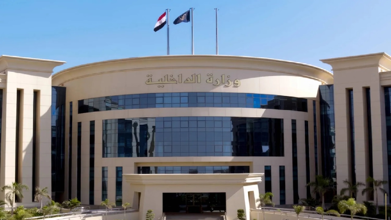 الداخلية المصرية تضبط صاحبة حساب بعد نشرها مقاطع مسيئة