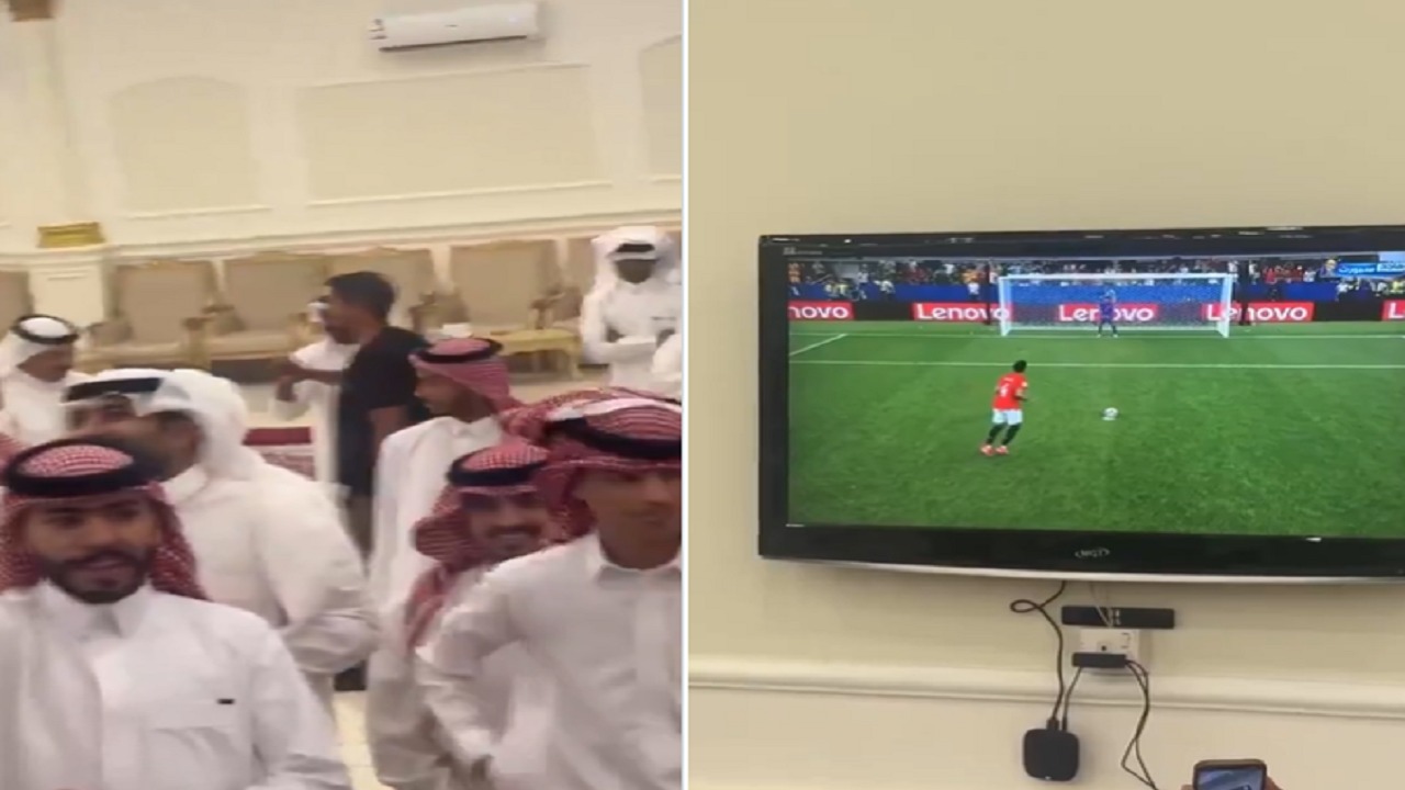 مواطنون يحتفلون بفوز المنتخب المصري على أستراليا من داخل قاعة أفراح .. فيديو