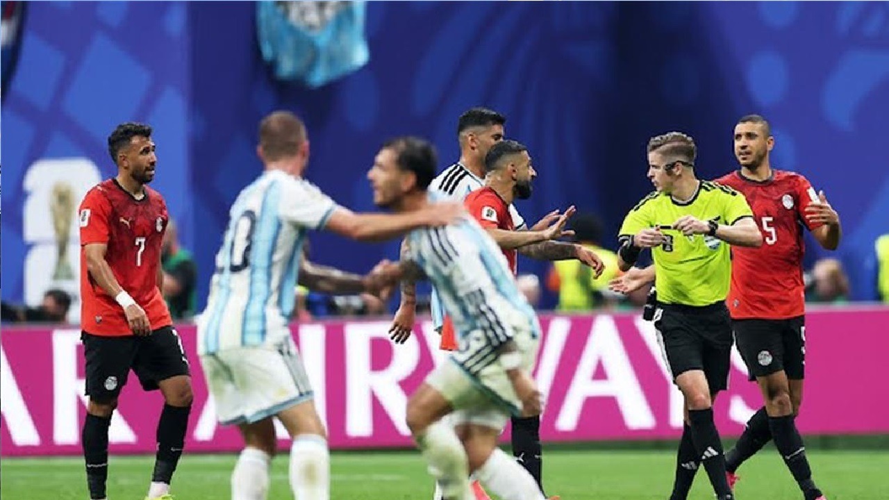 هاكرز مصريون يخترقون حساب اتحاد كرة القدم الأرجنتيني