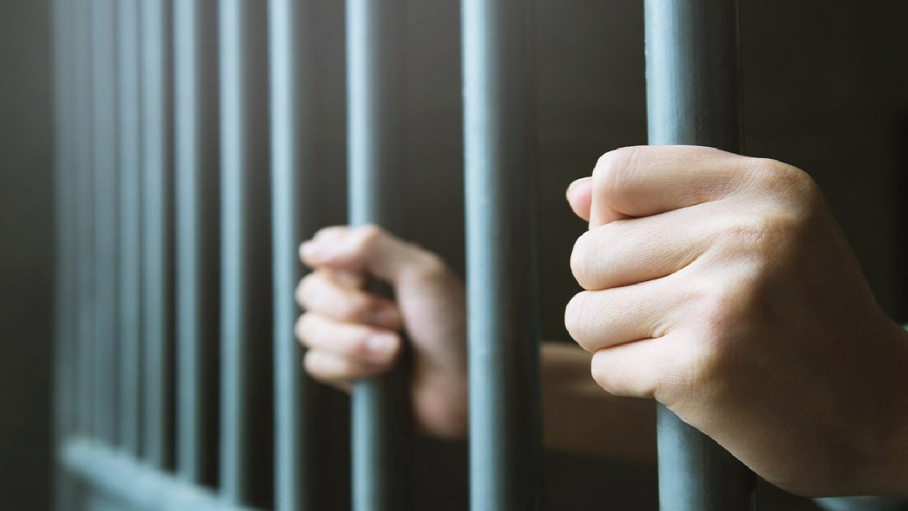 المؤبد لكويتي أدين بالسعي للتخابر مع إيران
