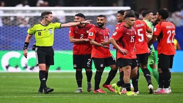 الاتحاد المصري يتقدم بشكوى إلى الفيفا ويطالب بالتحقيق مع حكام مباراة مصر والأرجنتين