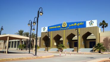 أزمة مالية تؤثر على الرواتب والتعاقدات بالنصر