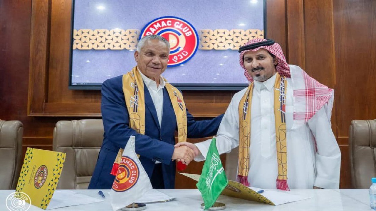 ضمك يتعاقد رسميا مع المدرب عبدالرزاق الشابي