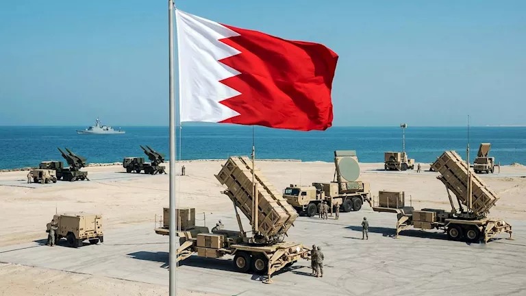 البحرين تُعلن التصدي لعدة اعتداءات جوية إيرانية