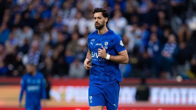 بابلو ماري خارج أسوار الهلال