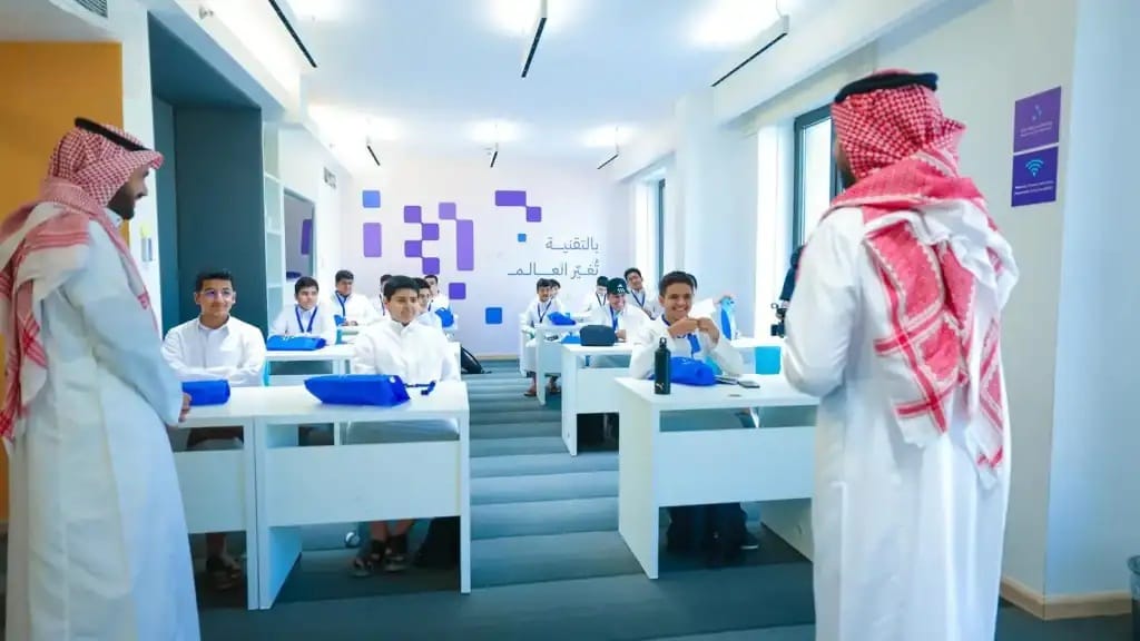 التعليم والصناعة تطلقان أول مدرسة ثانوية للموهوبين في الصناعات المتقدمة