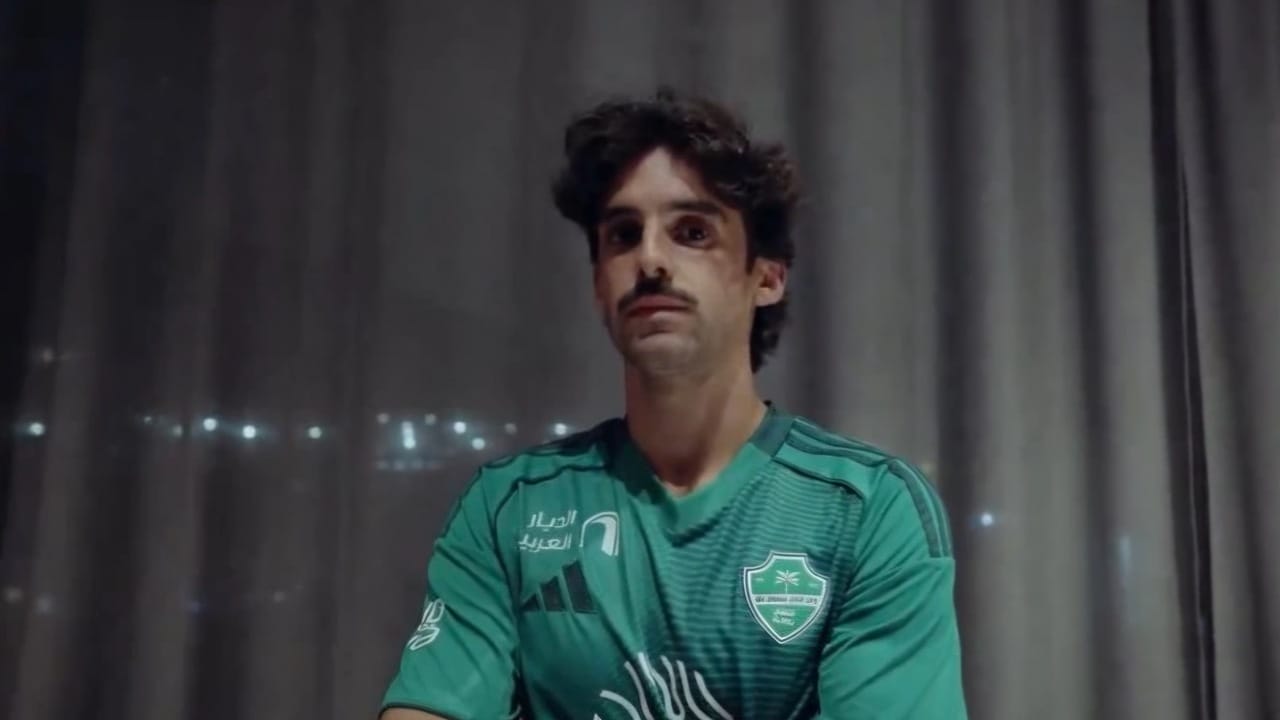 الأهلي يعلن التعاقد مع البرتغالي ترينكاو..فيديو