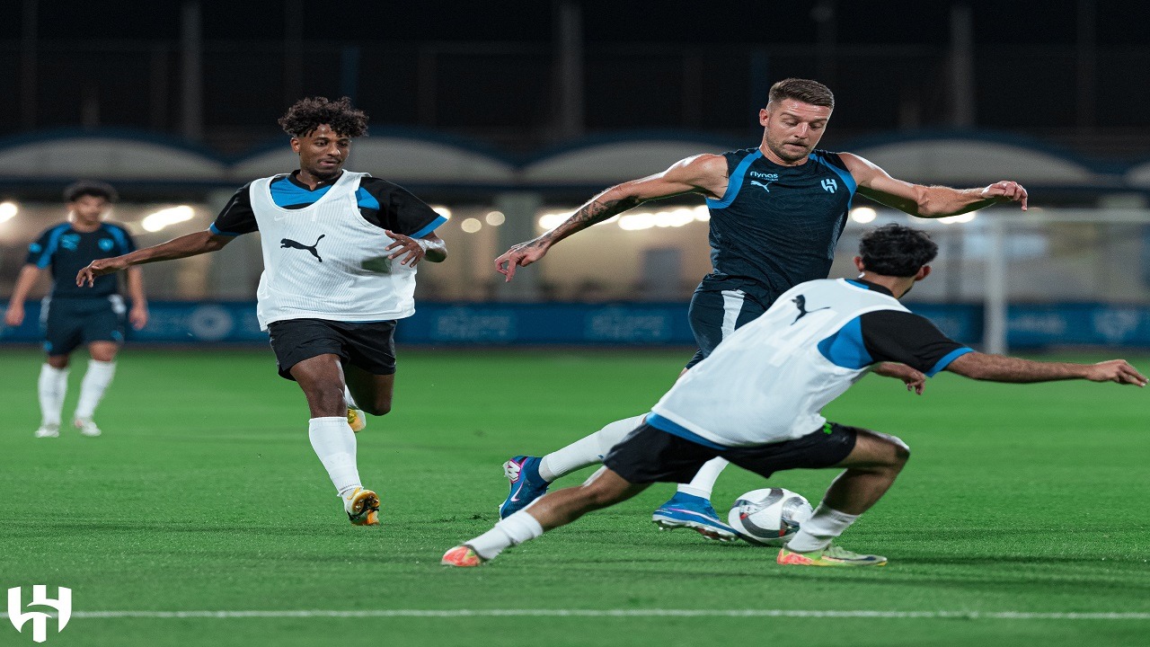 الهلال يُغادر إلى النمسا غدًا