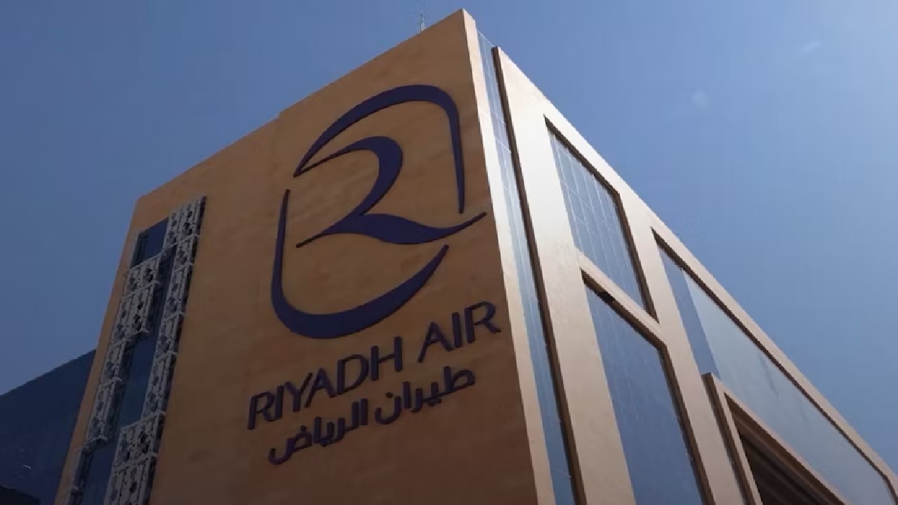 طيران الرياض يفتح التوظيف لشغل 75 وظيفة