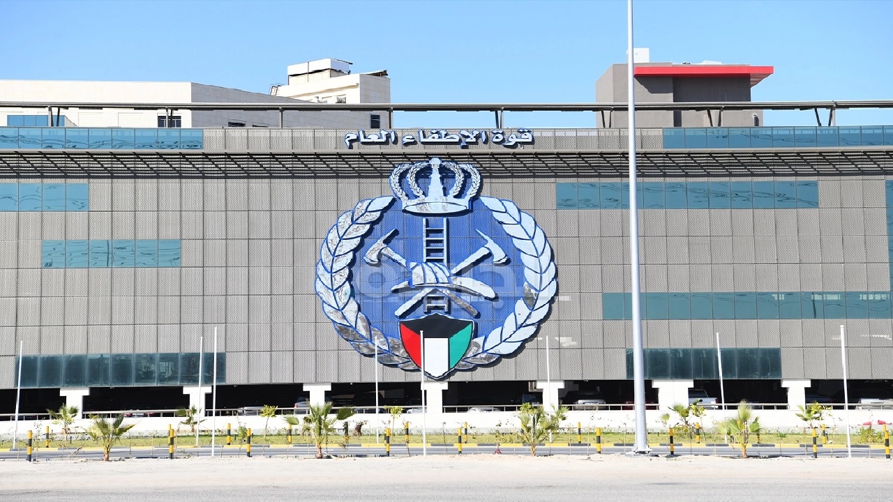 الإطفاء الكويتي يعلن السيطرة على حريقين جنوب البلاد إثر الاستهداف