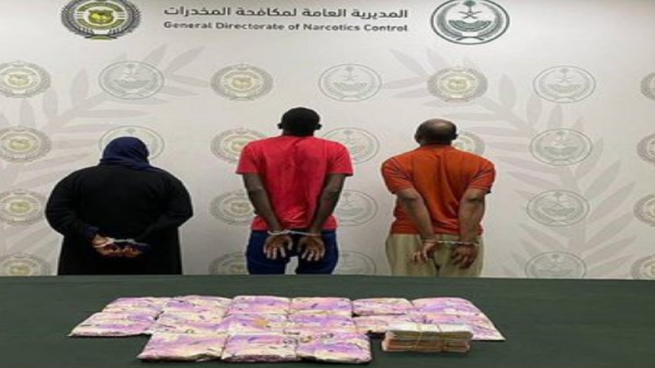 القبض على 3 مقيمين لترويجهم الحشيش في الرياض
