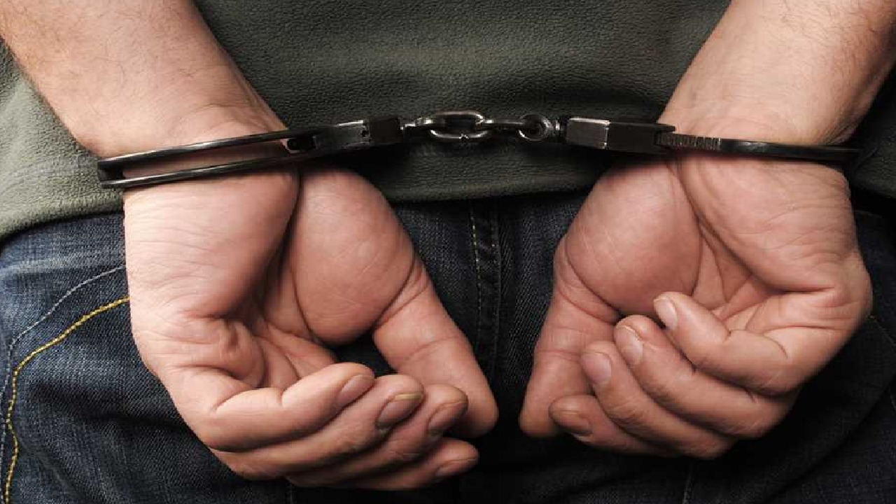 دوريات الأمن بنجران تضبط مخالفًا لنظام أمن الحدود لممارسته التسوّل