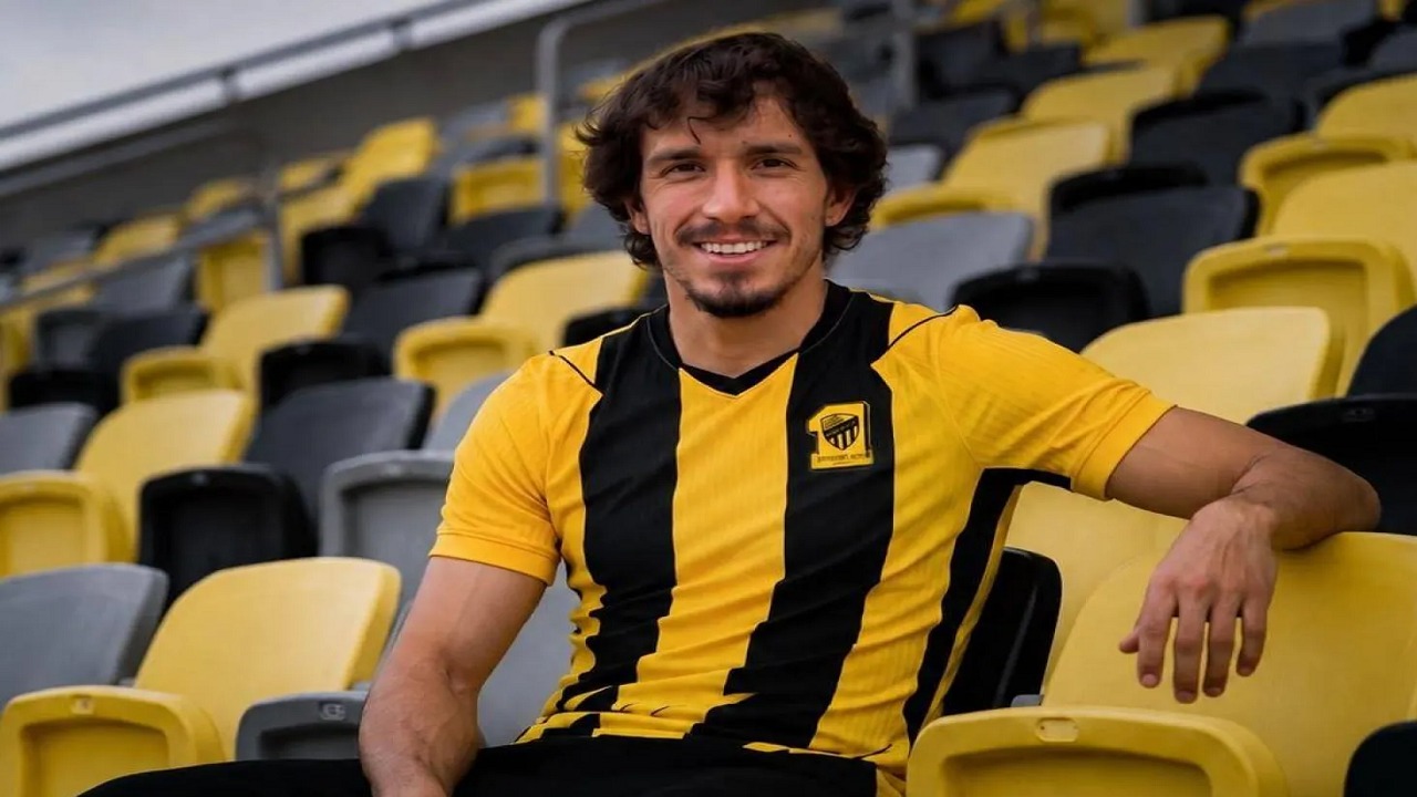 أول تعليق من فارس عابدي بعد توقيعه مع الاتحاد