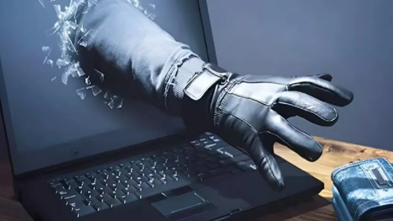 حالات يتحمل البنك فيها مسؤولية تعرّض العميل للاحتيال المالي.. فيديو