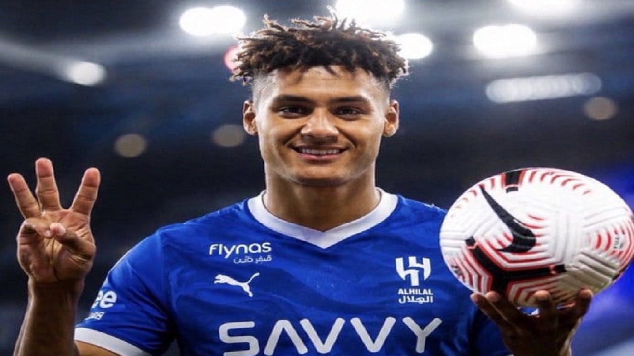 الهلال يقدم عرضًا رسميًا إلى أستون فيلا لضم أولي واتكينز